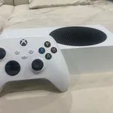 Xbox Series S (photo 1)