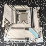 Материнская плата JGINYUE B760m Snow Dream D5, сокет LGA1700, как новая, 14+1+1 фаз питания, 2 слота PCI-e x16, 4 слота m.2, слот WiFi, поддерживает aRGB. В комплекте только коробка. (photo 1)