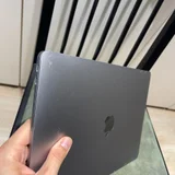 MacBook (photo 2)