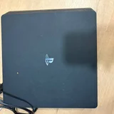 PlayStation 4 (photo 1)