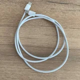 Оригинальный кабель Apple USB-C 1м (photo 1)
