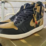 Кроссовки Jordan 1 Mid Metallic Gold (photo 5)