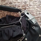 Сумка чёрная с заклёпками , из искуственной кожи. Upcycling, the only copy. Вместительная, стильная и очень эффектная! Впишется почти в любой стиль. (photo 2)