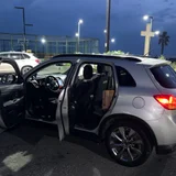 Mitsubishi Outlander Sport Limited Edition (photo 3)