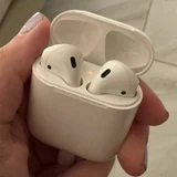 AirPods 2 оригинал (на запчасти / под ремонт) (photo 1)