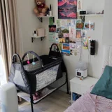 Детская кроватка-колыбель 50x90 см с матрасом и аксессуарами (photo 1)