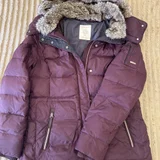 Пуховик Esprit Размер XL. Капюшон и меховый воротник отстёгиваюстя. Состояние идеальное. (photo 1)