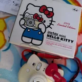 Фотоаппарат Instax Hello Kitty (photo 2)
