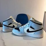 Кроссовки Air Jordan 1 Mid (photo 3)