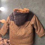 Куртка зимняя коричневая с меховым капюшоном 2-3 года (photo 2)