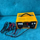 Зарядное устройство для аккумулятора INGCO ING-CB1601 12/24V 9/4A. (photo 1)