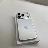 iPhone 17 Pro (photo 1)