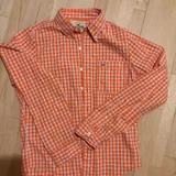 Рубашка Hollister. Очень приятная к телу. Я носила на размер M. (photo 1)