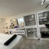 Письменный стол и сервант (photo 1)