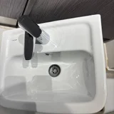 Раковина со смесителем и сифоном (photo 1)