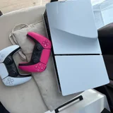 Игровая приставка PS5 1TB с дополнительным джойстиком (photo 1)