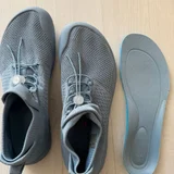 Кроссовки дышащие в стиле «босоногой» обуви (barefoot / minimal shoes) с широким носком и эластичной шнуровкой с фиксатором. Размер 43 , по стельке-28. (photo 4)
