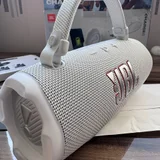 JBL Charge 6 (photo 1)