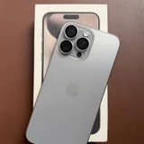 iPhone 15 (photo 1)