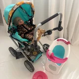комплектом коляску, кукла беби Бон с бутылочкой и горшком, и стульчик для кормления (photo 1)