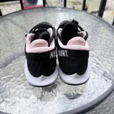 Nike Court (photo 5)