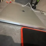 MacBook (photo 2)