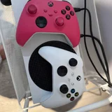 Xbox Series S 512GB с двумя джойстиками (photo 1)