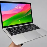 MacBook Pro 13 (2018) i5 / 16GB / 1TB (photo 3)
