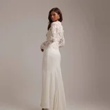 Свадебное макси-платье ASOS DESIGN Bridal с вышивкой и шлейфом (photo 1)