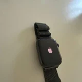 Apple Watch SE (photo 2)