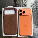 iPhone 17 Pro Max 256GB Orange eSIM и чехол (photo 2)