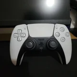 PlayStation 5 (photo 1)