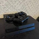 PlayStation 4 (photo 1)