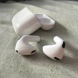 AirPods 4 (photo 1)