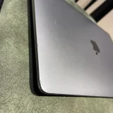 MacBook (photo 2)