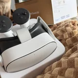 Meta Quest 3S VR очки (photo 1)