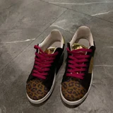 Кроссовки guess (photo 1)