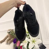 Vans (photo 1)