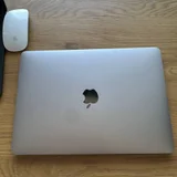 MacBook Pro 13 2020 (photo 2)