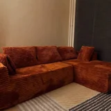 очень удобный диван, в идеальном состоянии, дефектов ноль вообще, без каркасный, очень мягкий, длинна 210 ширина 140 (photo 2)