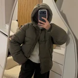 Пуховик Pull&Bear хаки размер S-M (photo 1)