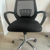 Стул компьютерный - 40 (тот что в состоянии похуже)и 50 ₾ (photo 2)