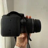 Зеркальная камера с штативом (photo 2)