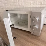 Полностью рабочая микроволновка, доки и коробка в комплекте. Продам за (photo 2)