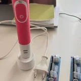 Электрическая зубная щетка Oral-B Braun (photo 1)