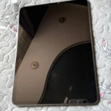 iPad (photo 2)