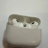 Apple AirPods (photo 1)
