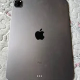 iPad (photo 1)