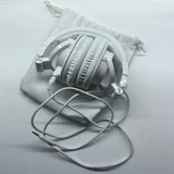 профессиональные мониторные наушники Audio Technica ATH-M50X белые. Состояние самих наушников 9/10, звук отличный. В комплекте фирменный мешочек (потрёпанный, видно на фото), один фирменный кабель 3.5мм. (photo 3)