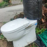 Унитаз б/у (photo 1)